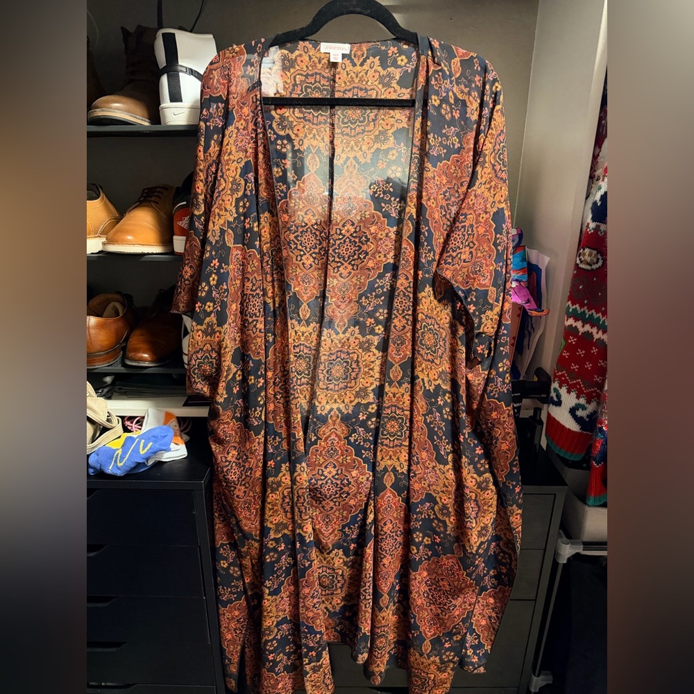 Xhilaration Vibrant Paisley Kimono